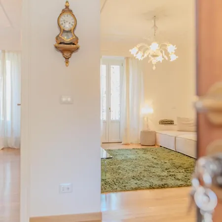 Apartment The Rich Man